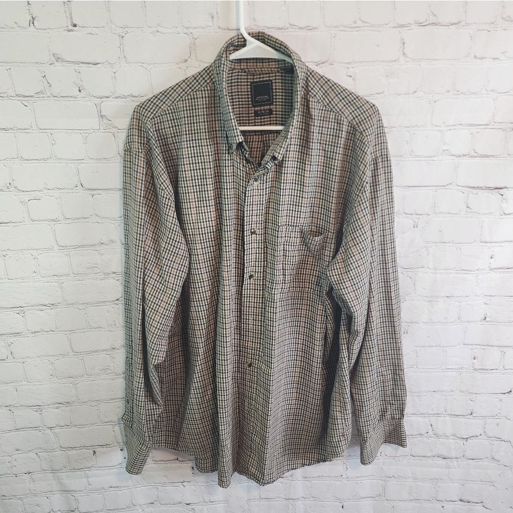 Men's Arrow longsleeve button down longsleeve shirt, size XL